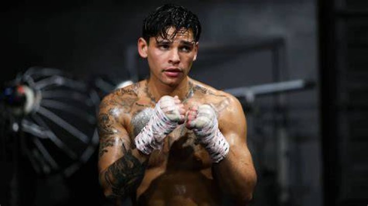Ryan Garcia, itinangging plano niyang labanan si Manny Pacquaio